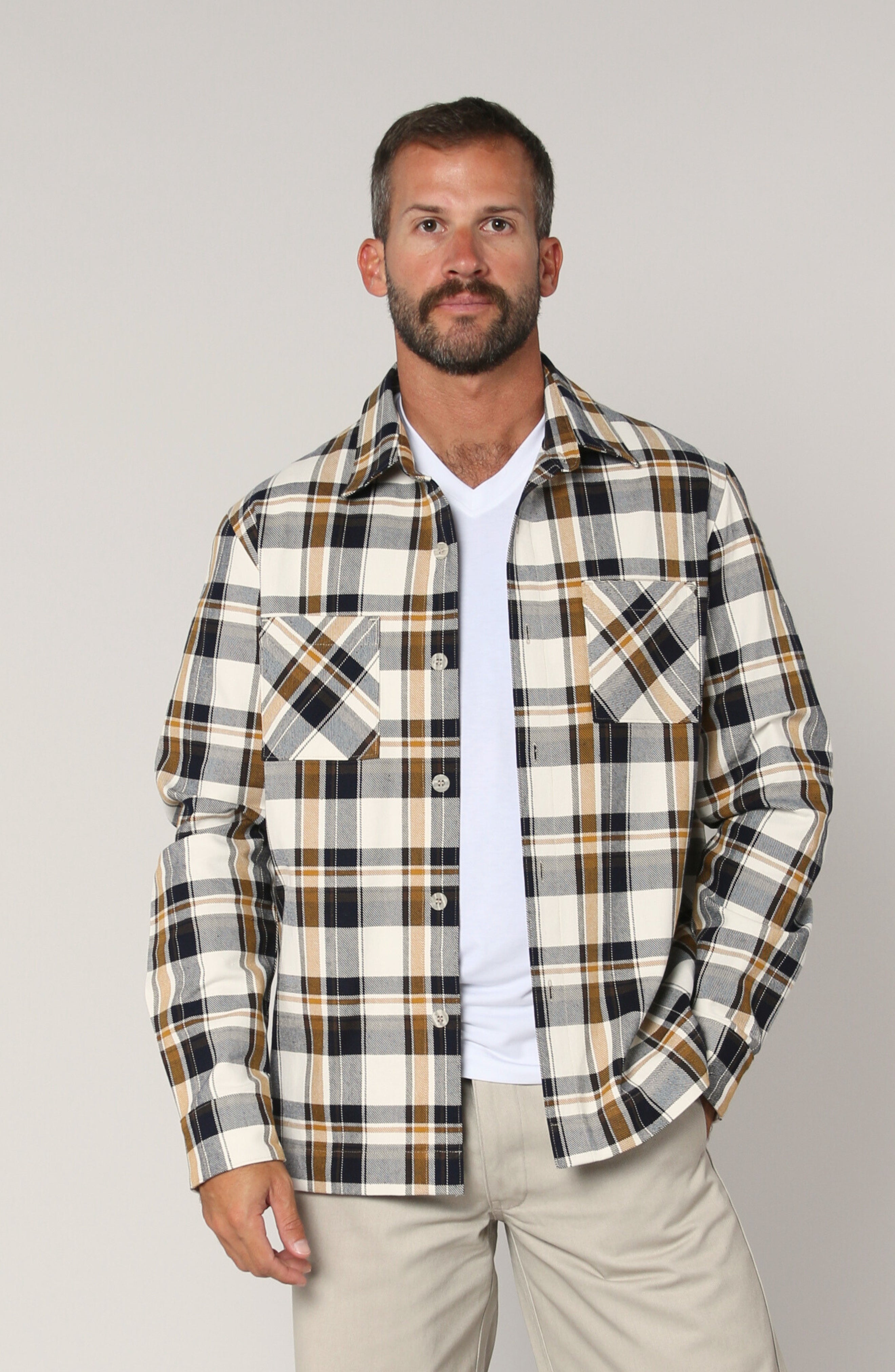OUTLANDER BUTTON UP