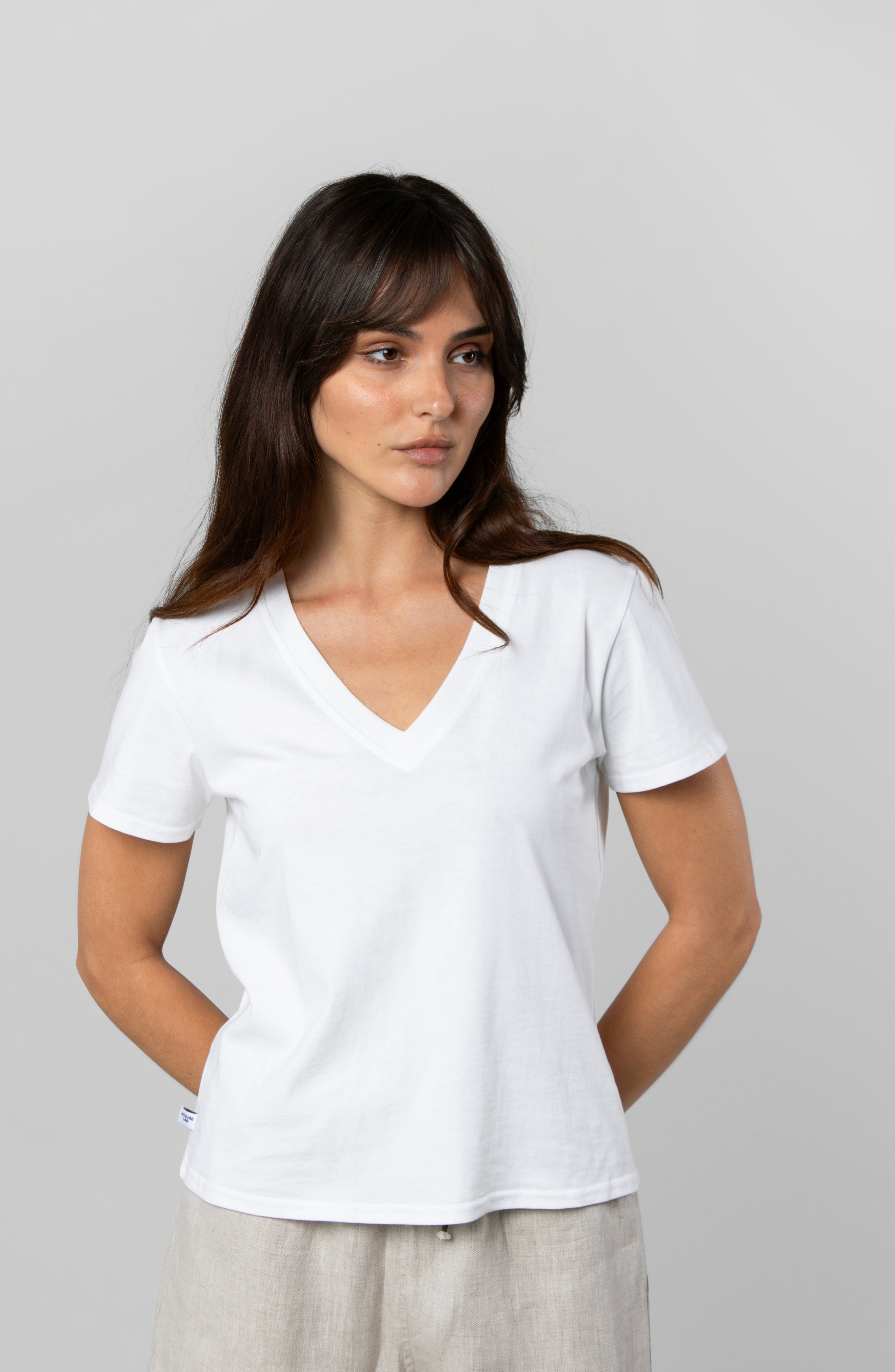 SUPIMA V-NECK
