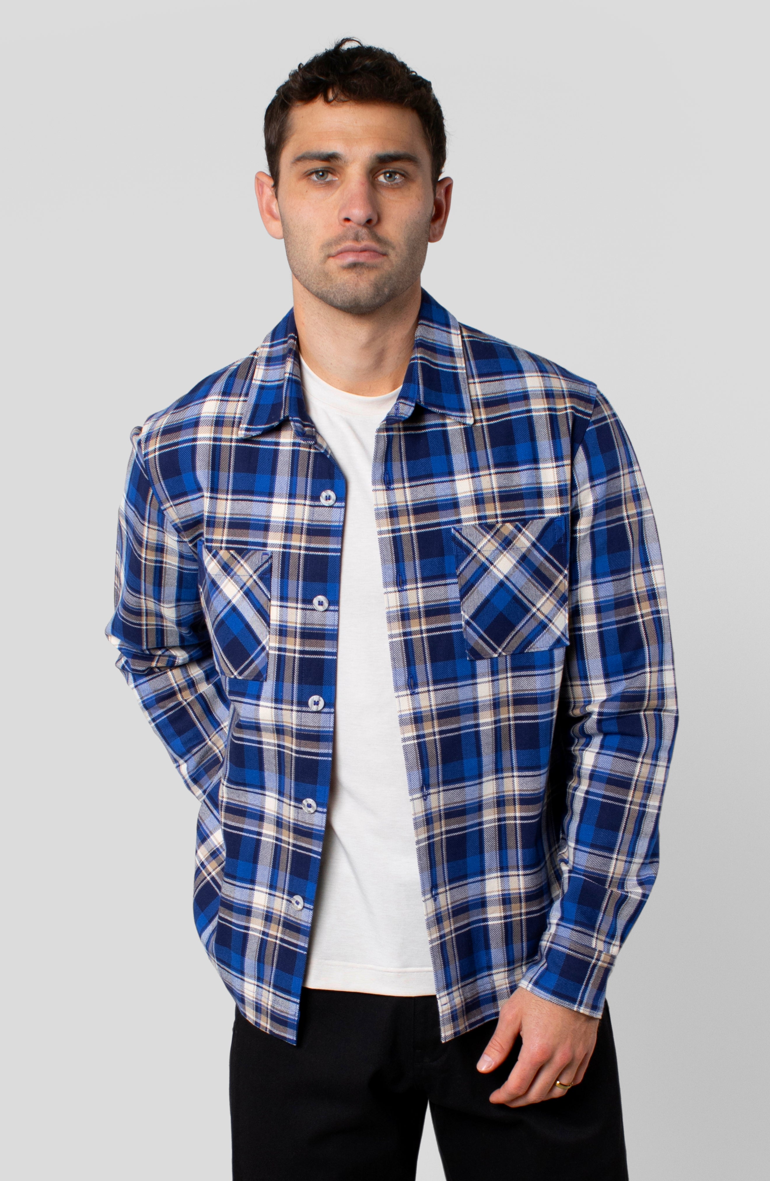 OUTLANDER BUTTON UP