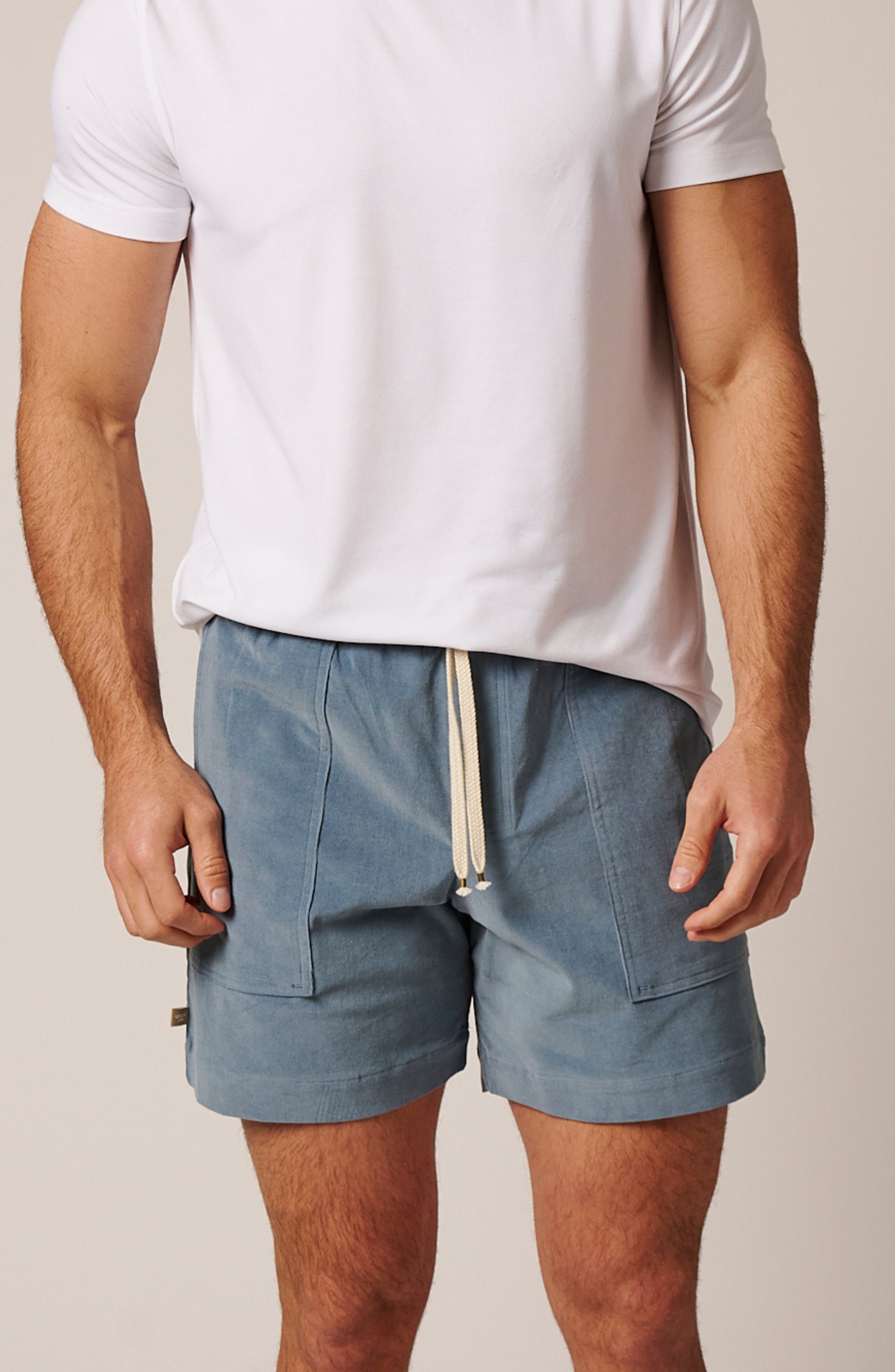 PATCH POCKET CORDUROY SHORT