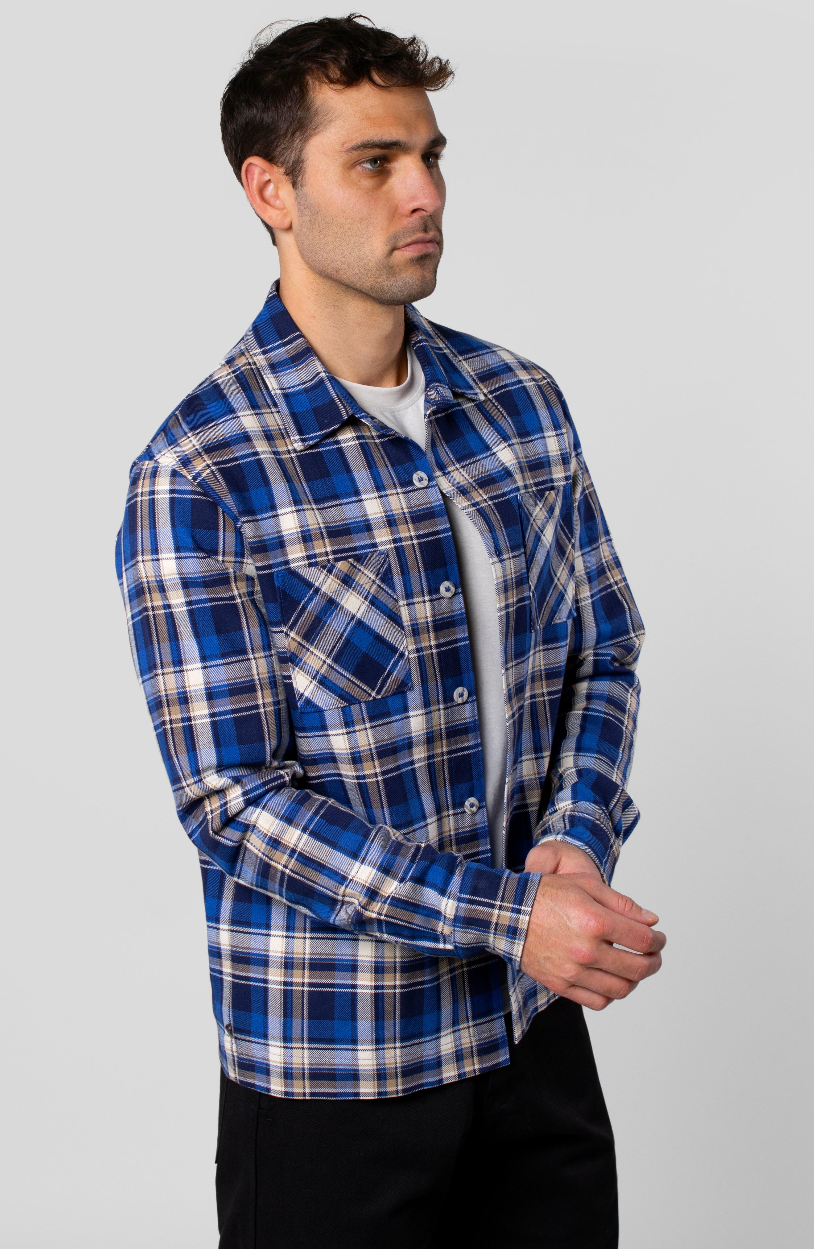 OUTLANDER BUTTON UP
