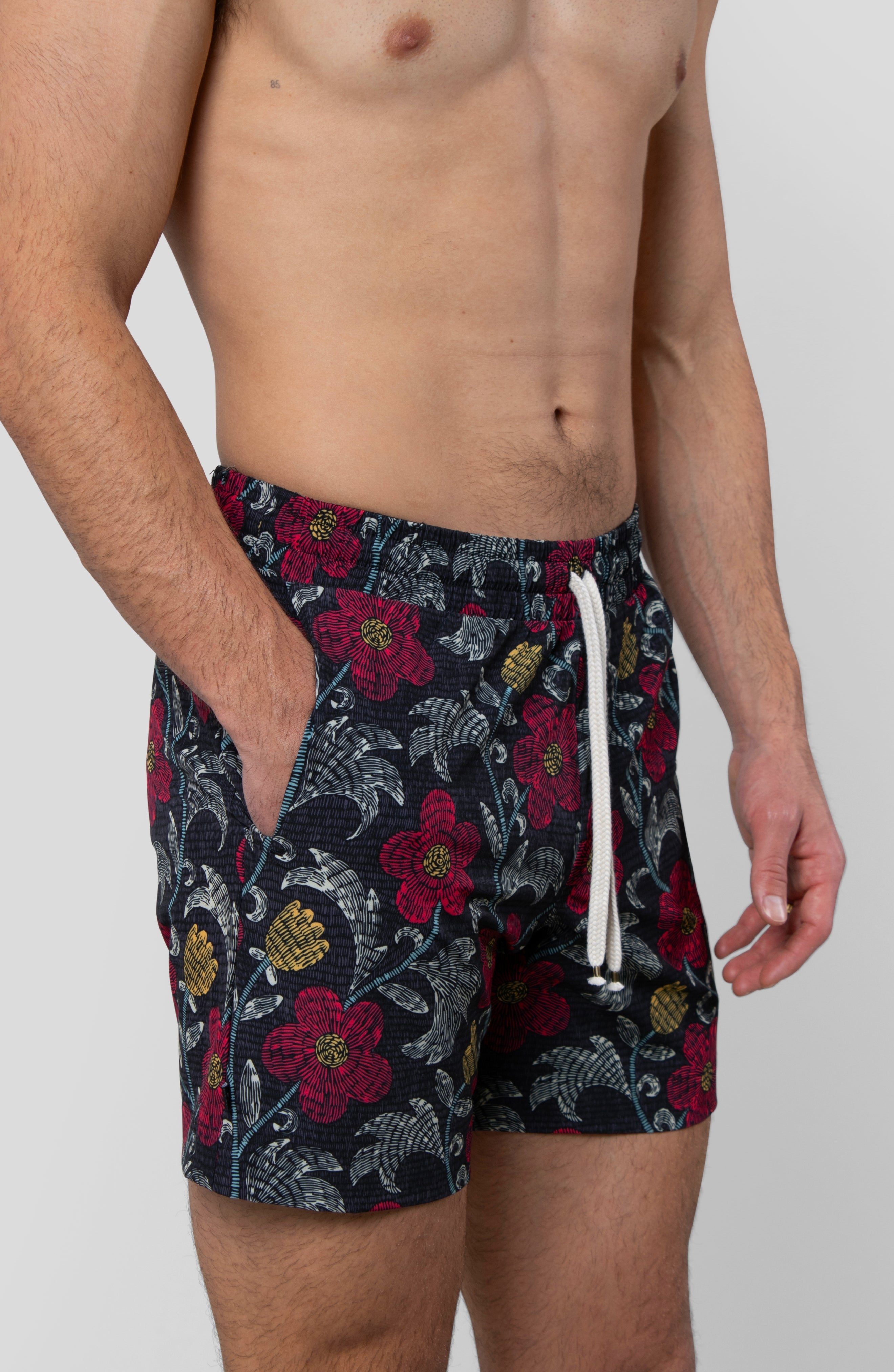 NIGHT BLOOM SWIM TRUNK