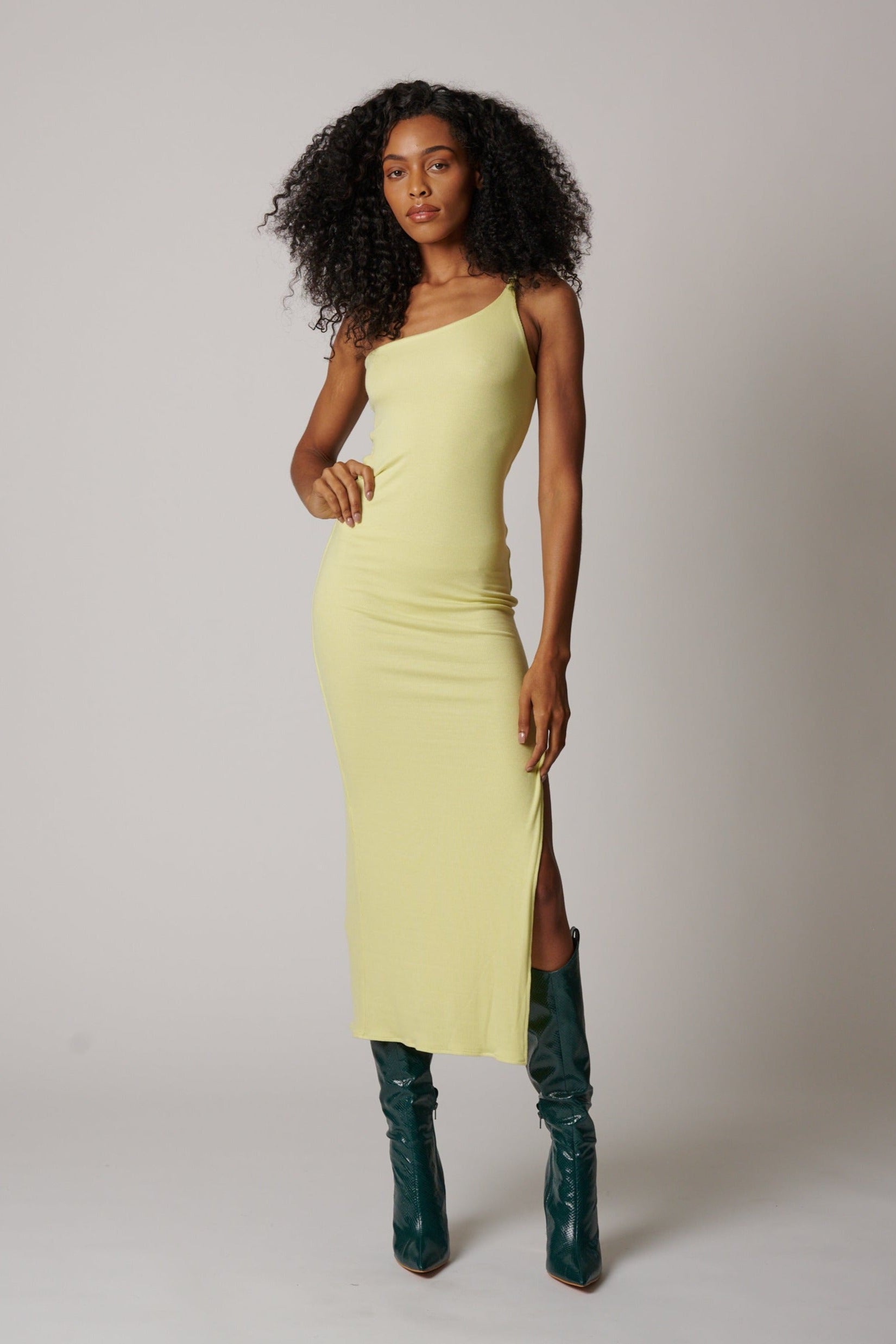 ONE SHOULDER STRAP DRESS