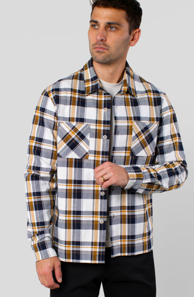 OUTLANDER BUTTON UP