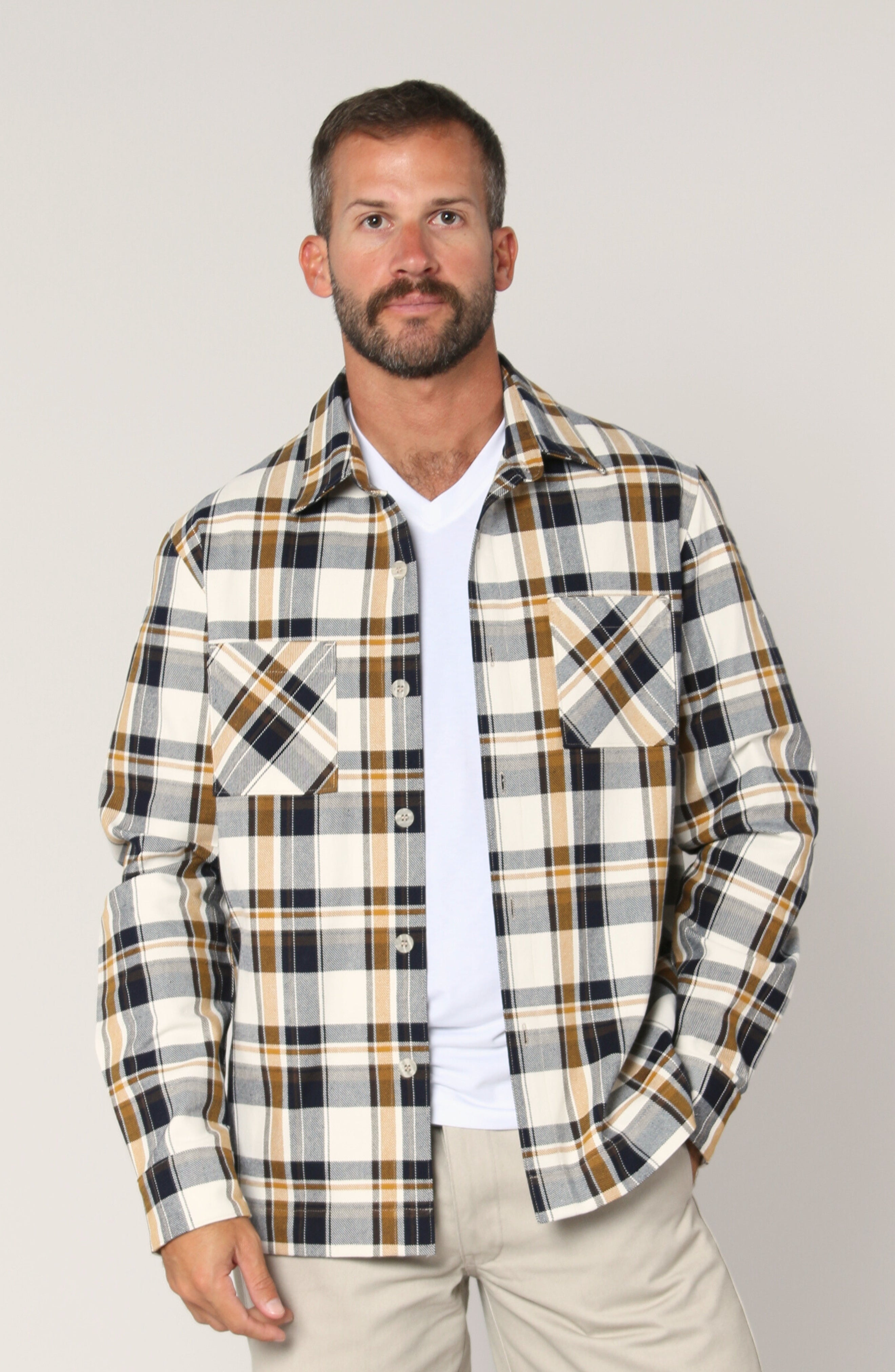OUTLANDER BUTTON UP