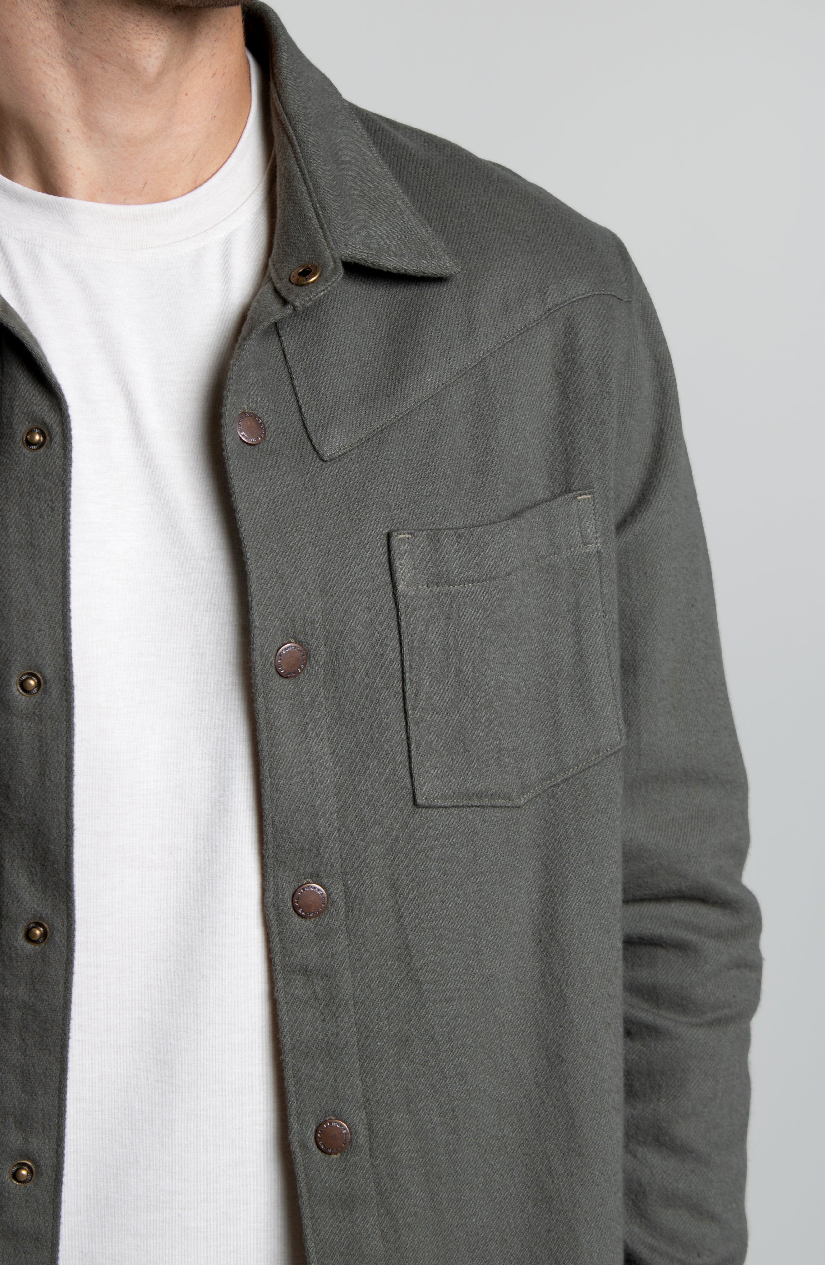 BRONCO BUTTON UP