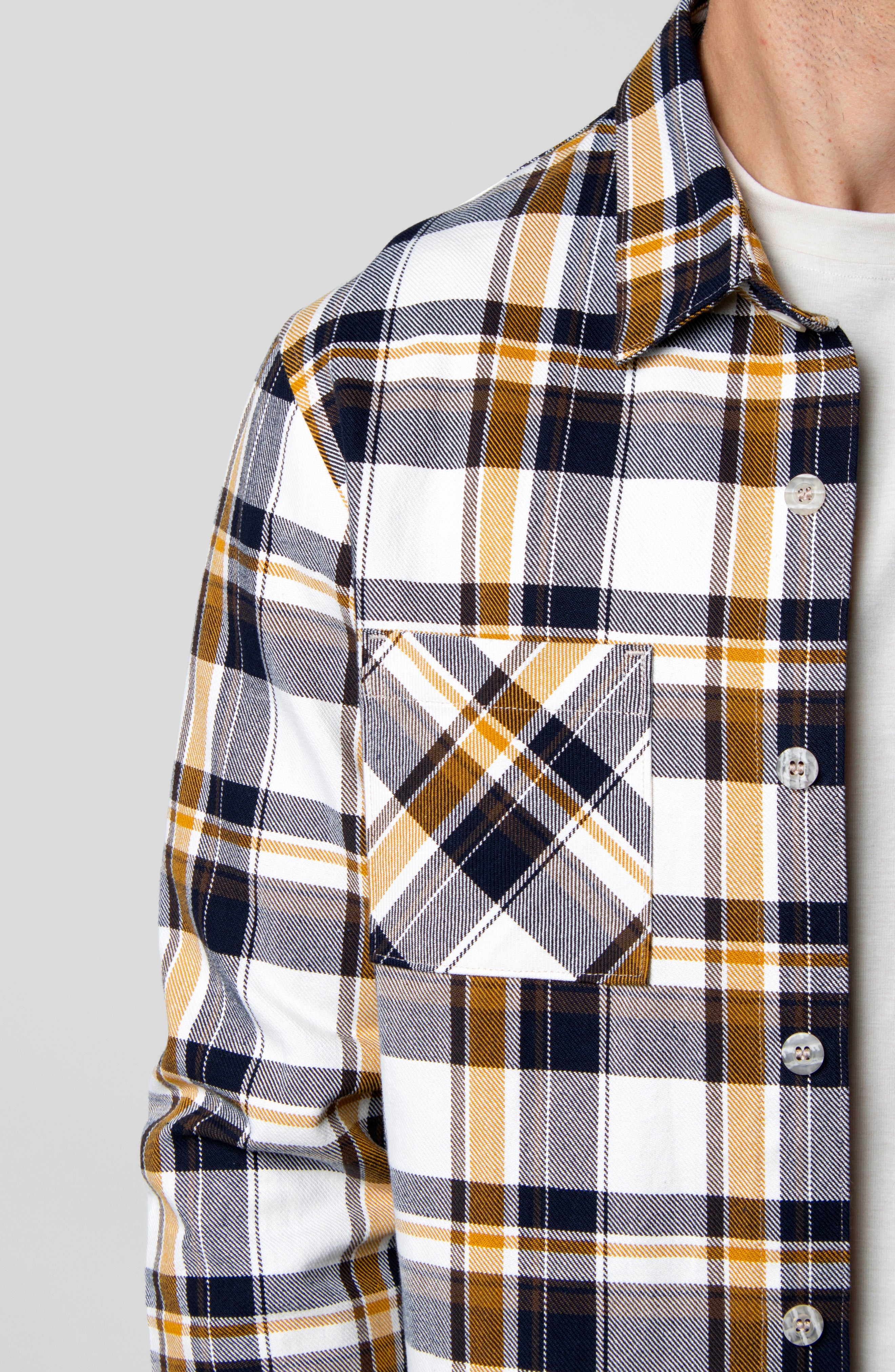 OUTLANDER BUTTON UP