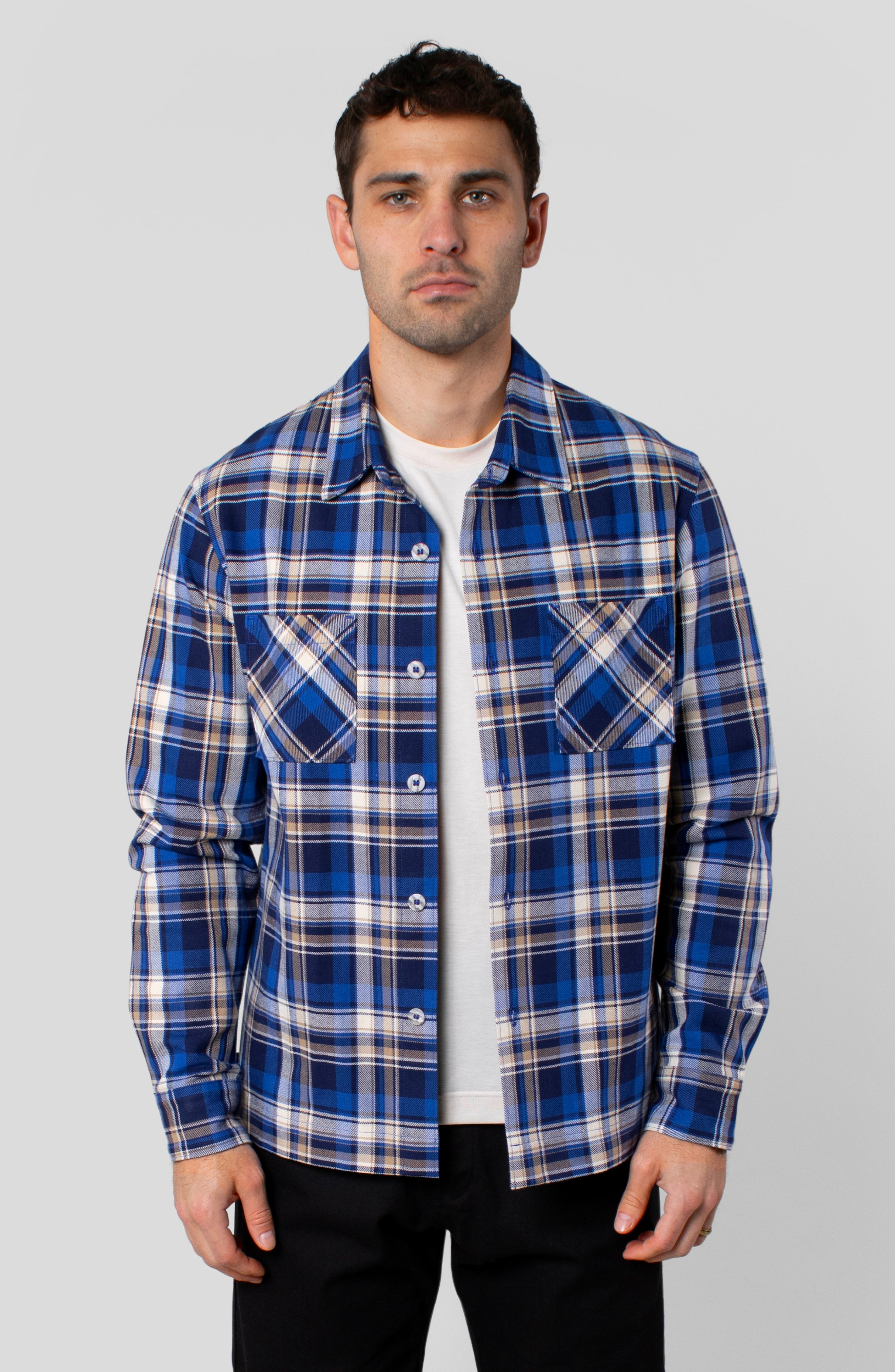 OUTLANDER BUTTON UP