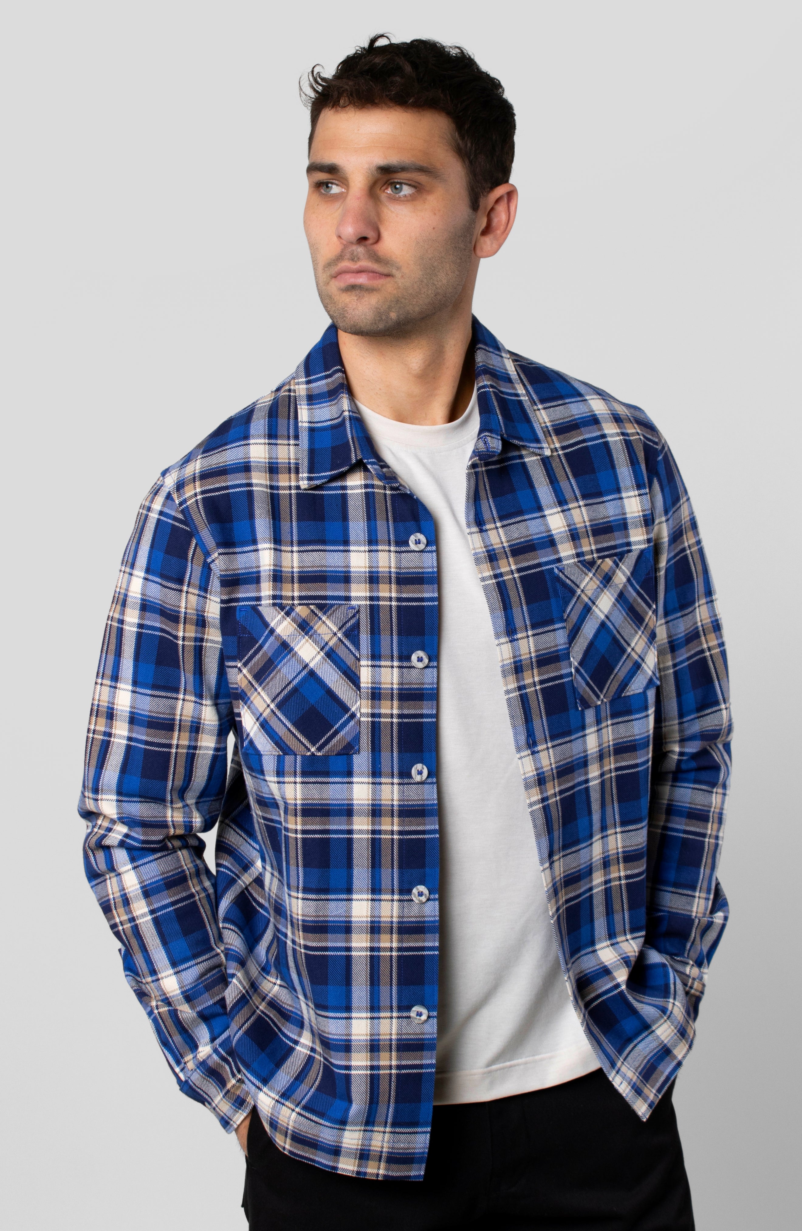 OUTLANDER BUTTON UP
