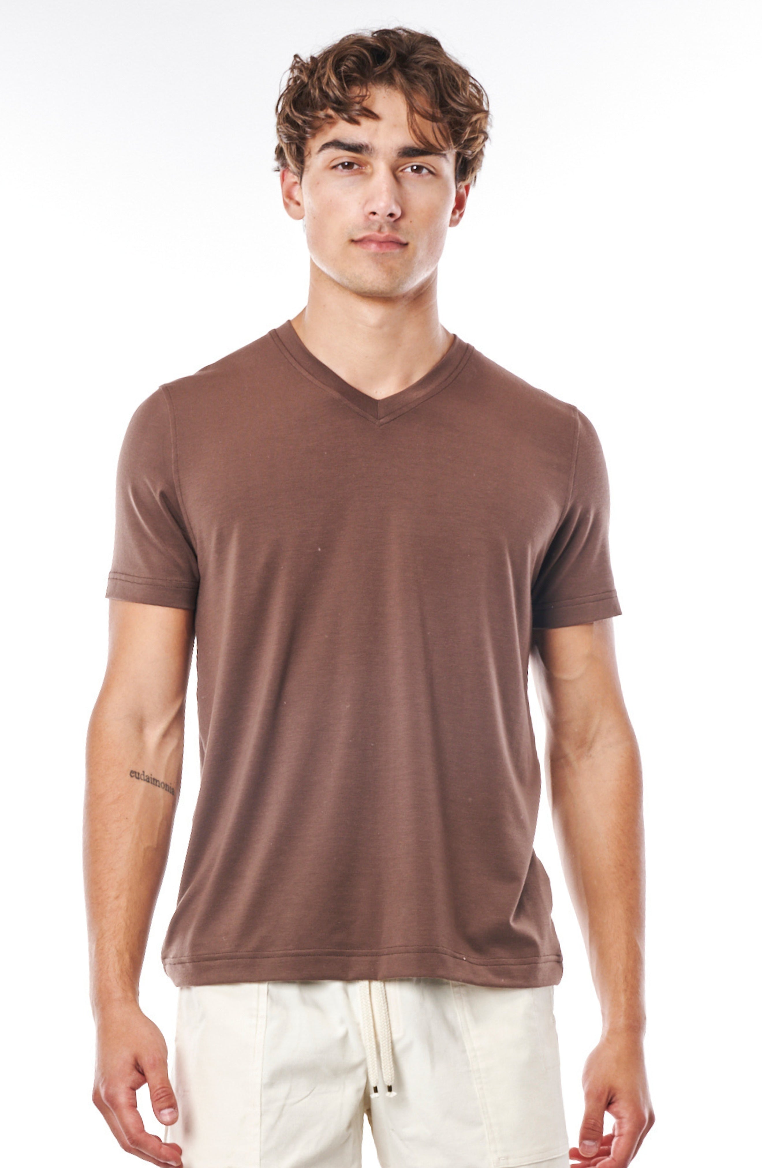 EVERYDAY V-NECK