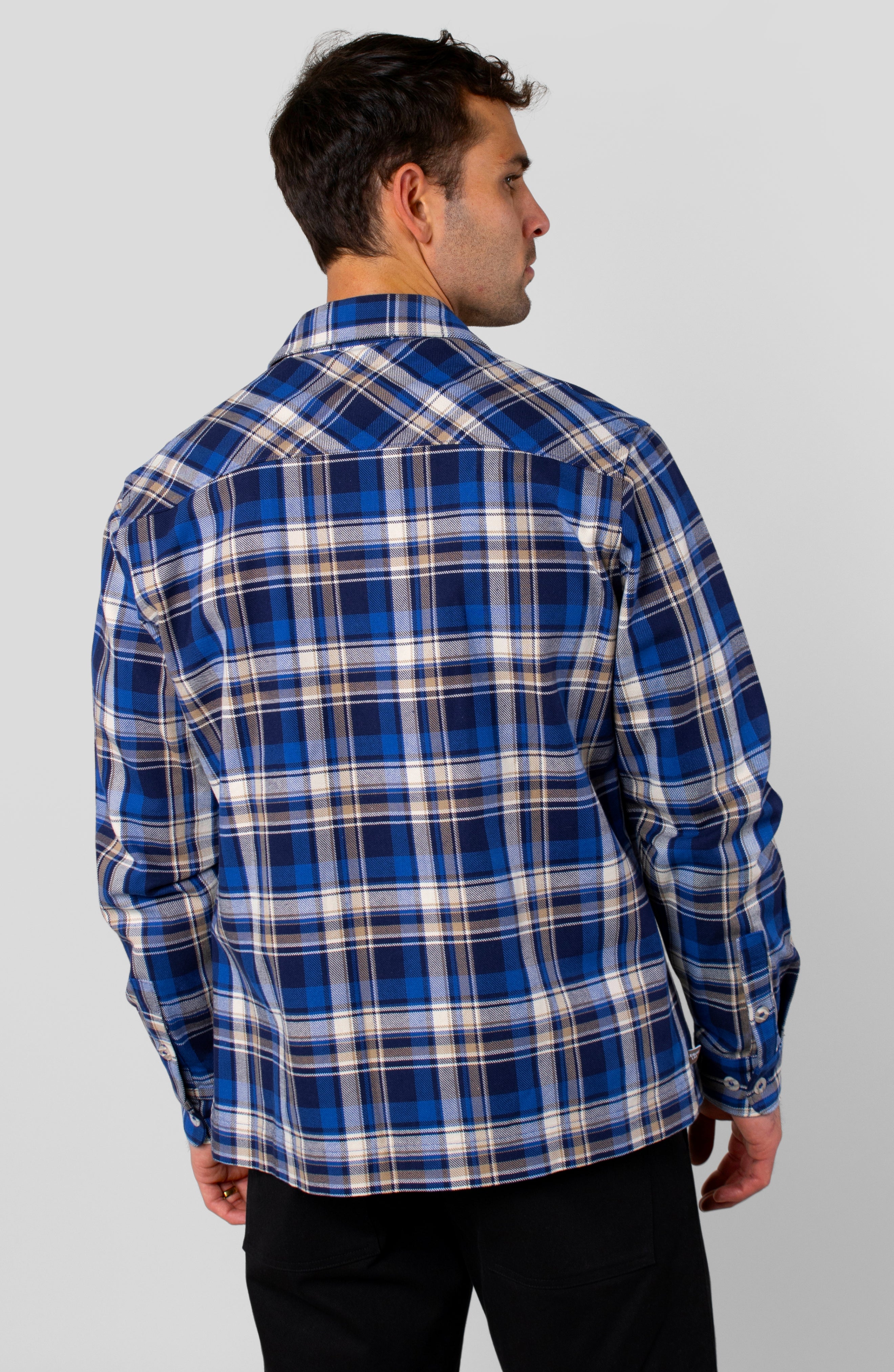 OUTLANDER BUTTON UP