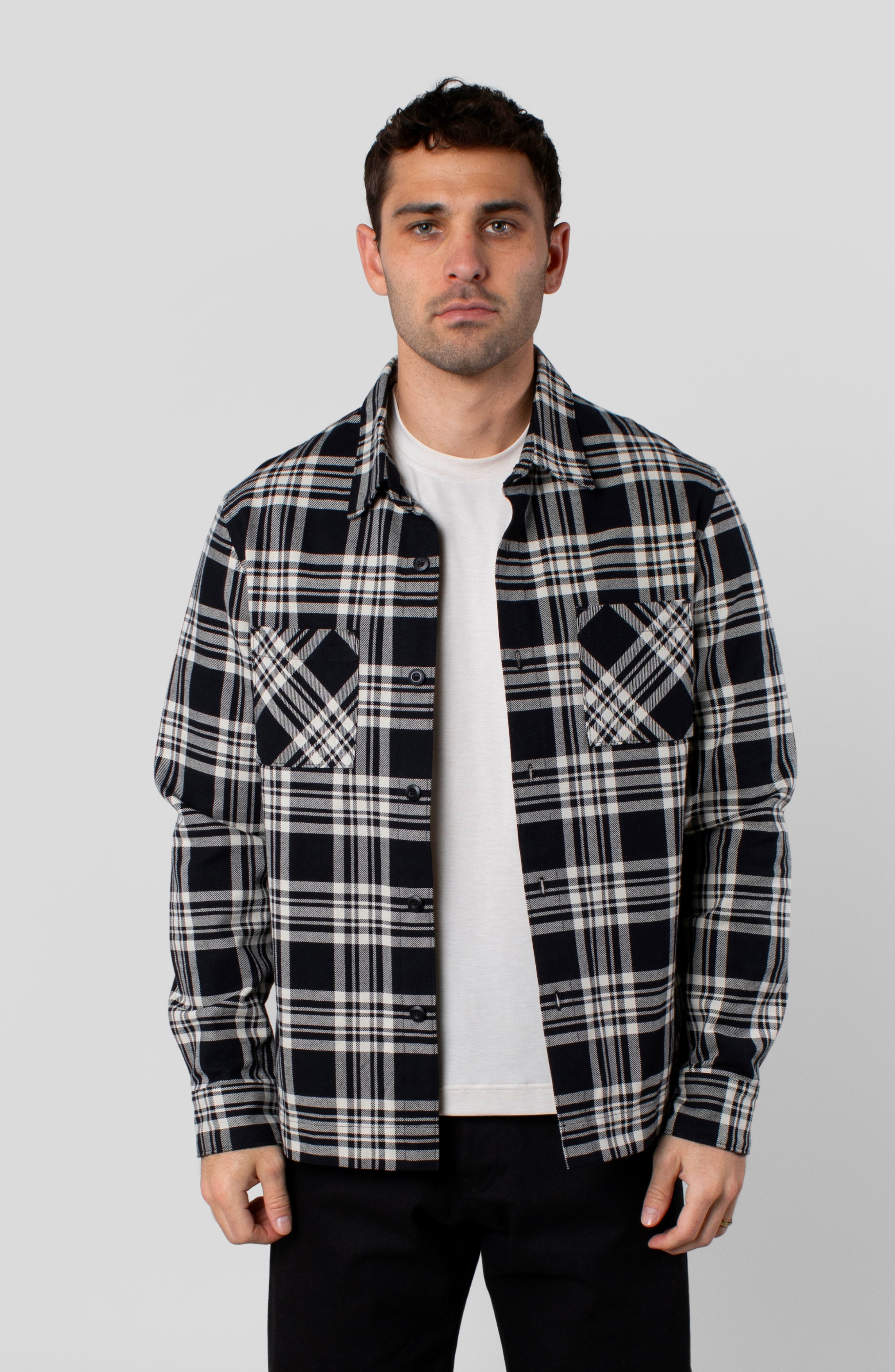 OUTLANDER BUTTON UP