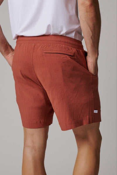 LAID-BACK LINEN SHORTS