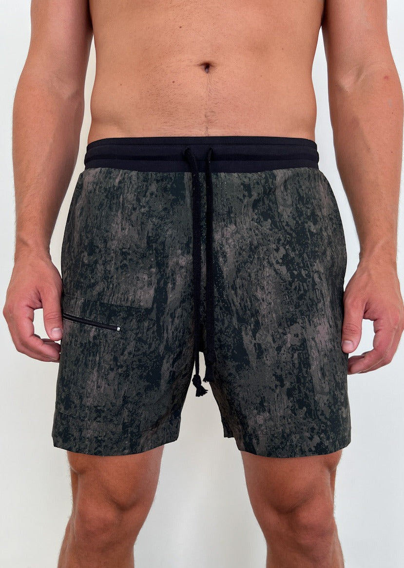 STRETCH WOVEN SPORT SHORT